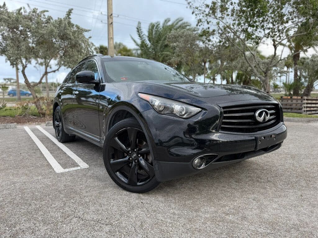 2016 INFINITI QX70