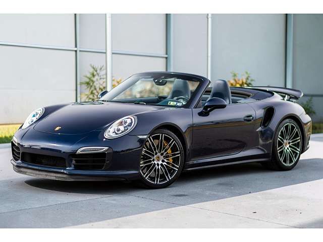 2015 PORSCHE 911