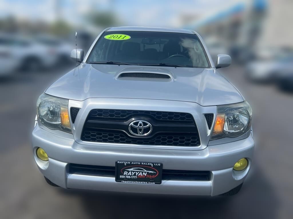 2011 TOYOTA Tacoma