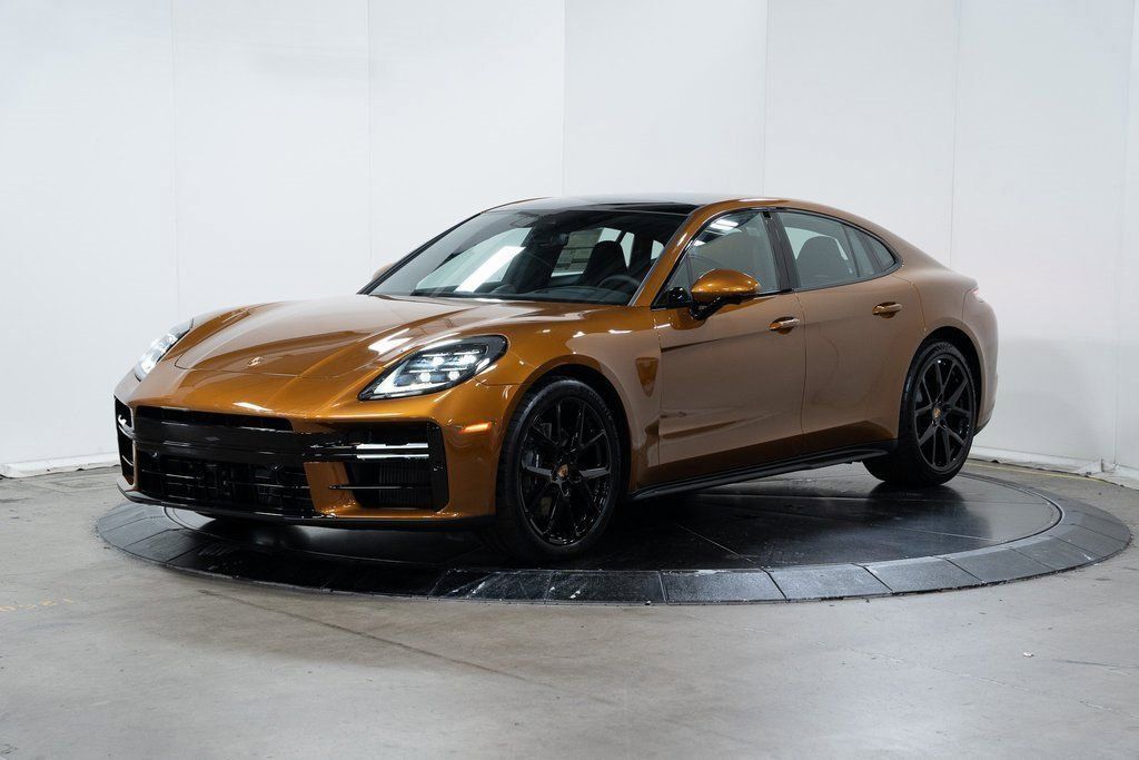 2024 PORSCHE Panamera