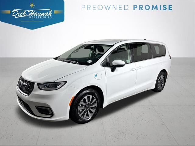 2023 CHRYSLER Pacifica