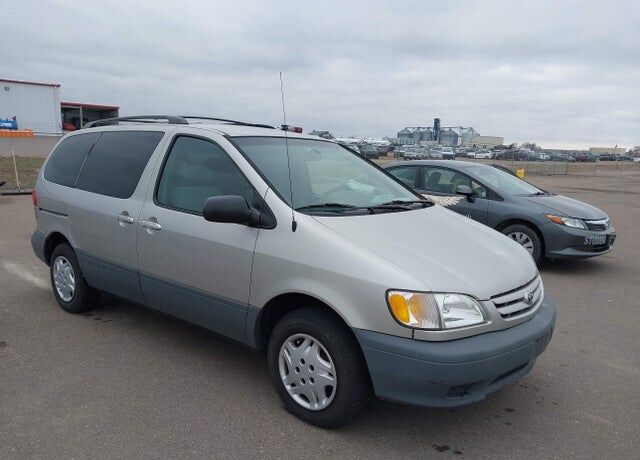 2003 TOYOTA Sienna