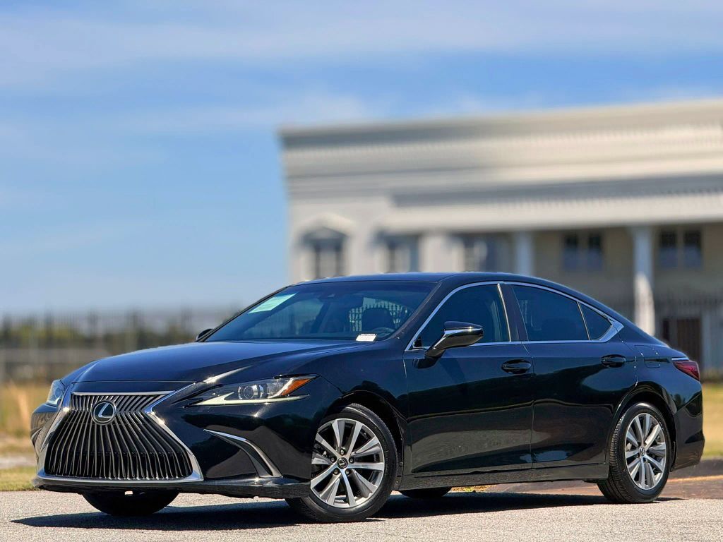 2021 LEXUS ES