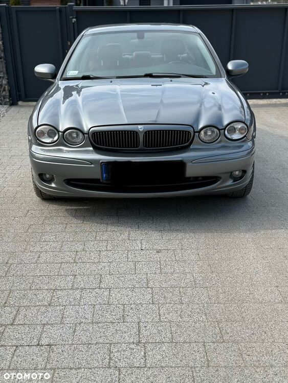 Jaguar X-Type