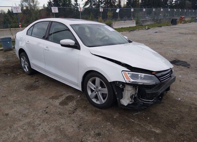 2011 VOLKSWAGEN Jetta