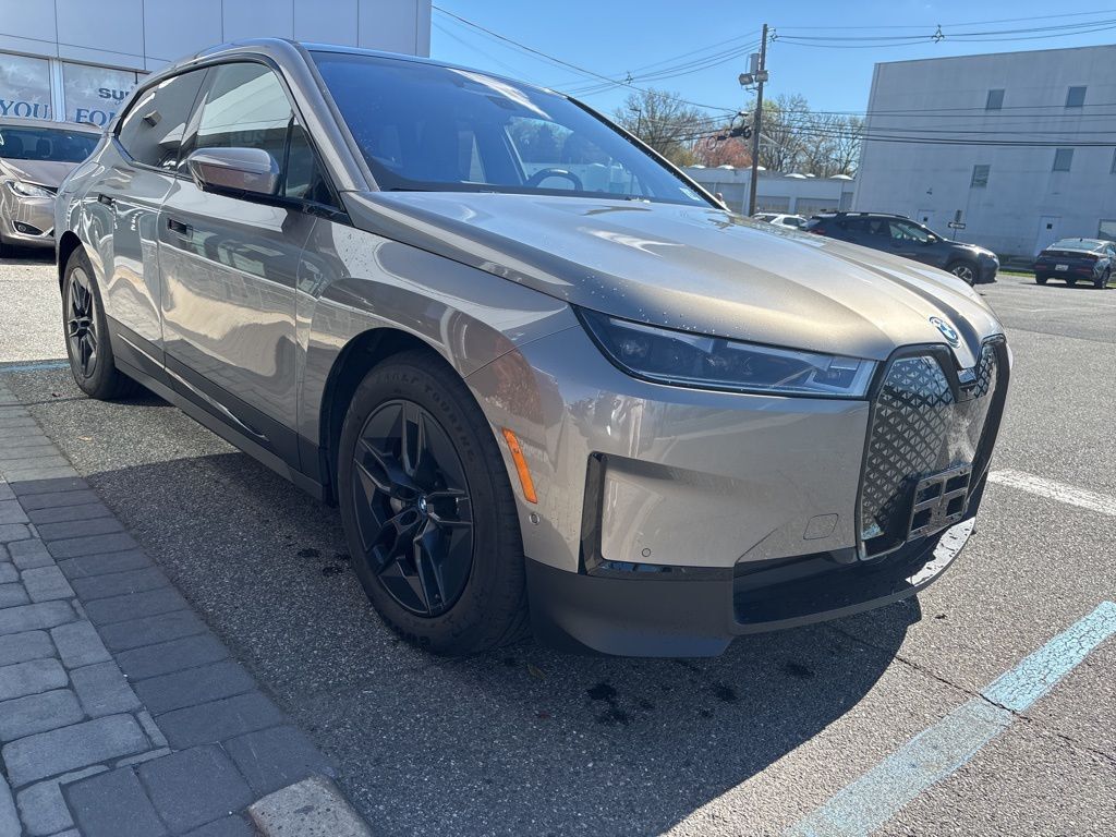 2023 BMW ix