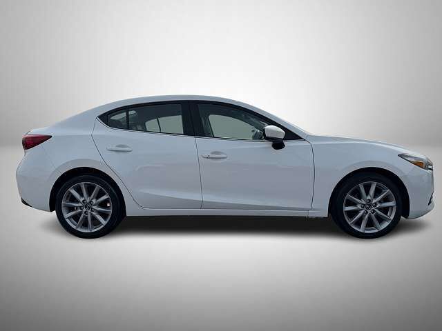 2018 MAZDA Mazda3