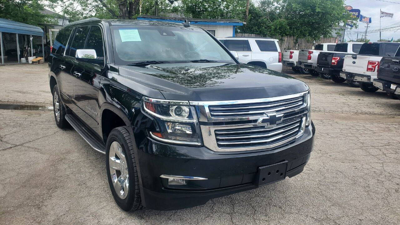 2016 CHEVROLET Suburban