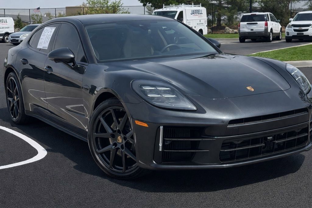 2025 PORSCHE Panamera