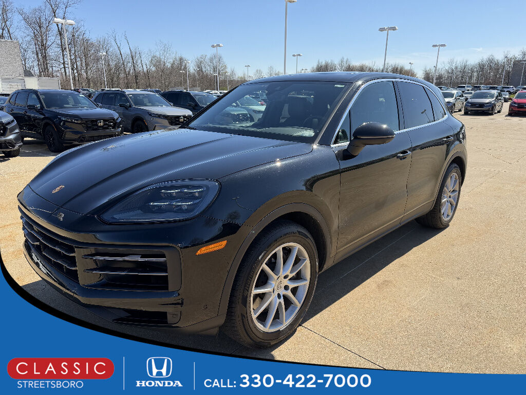 2024 PORSCHE Cayenne