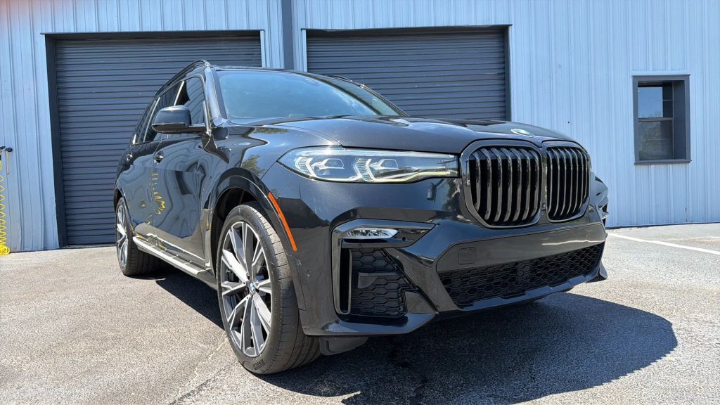 2021 BMW X7