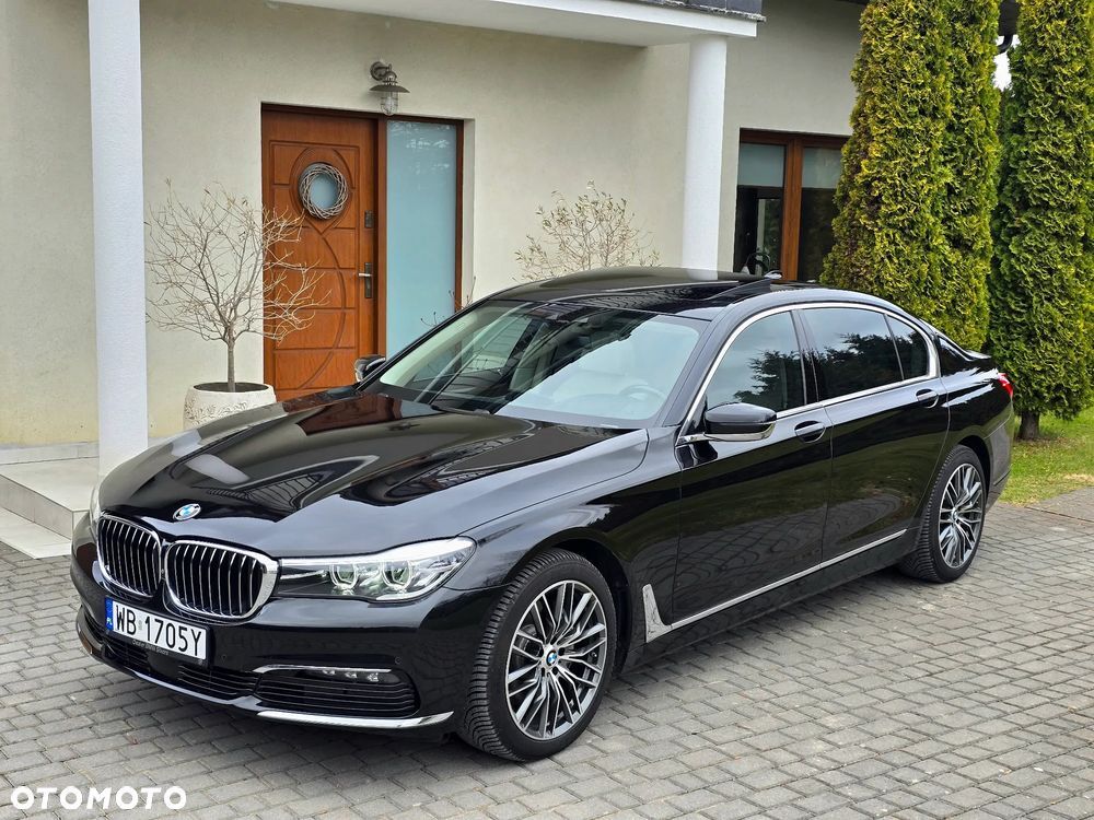 BMW 740i