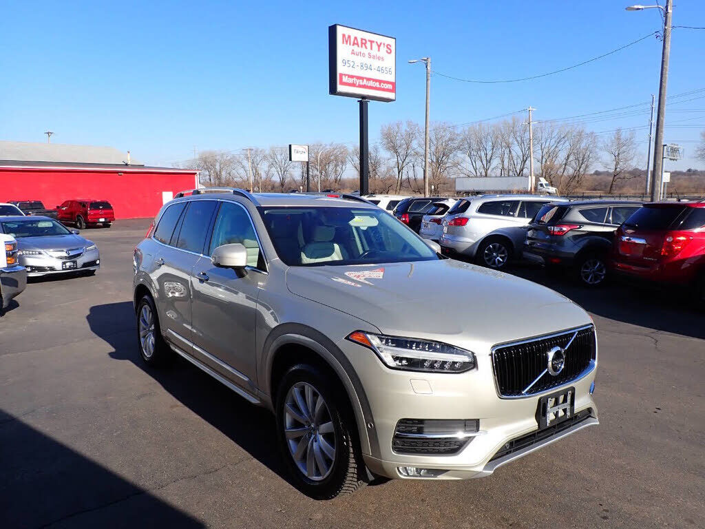 2017 VOLVO XC90