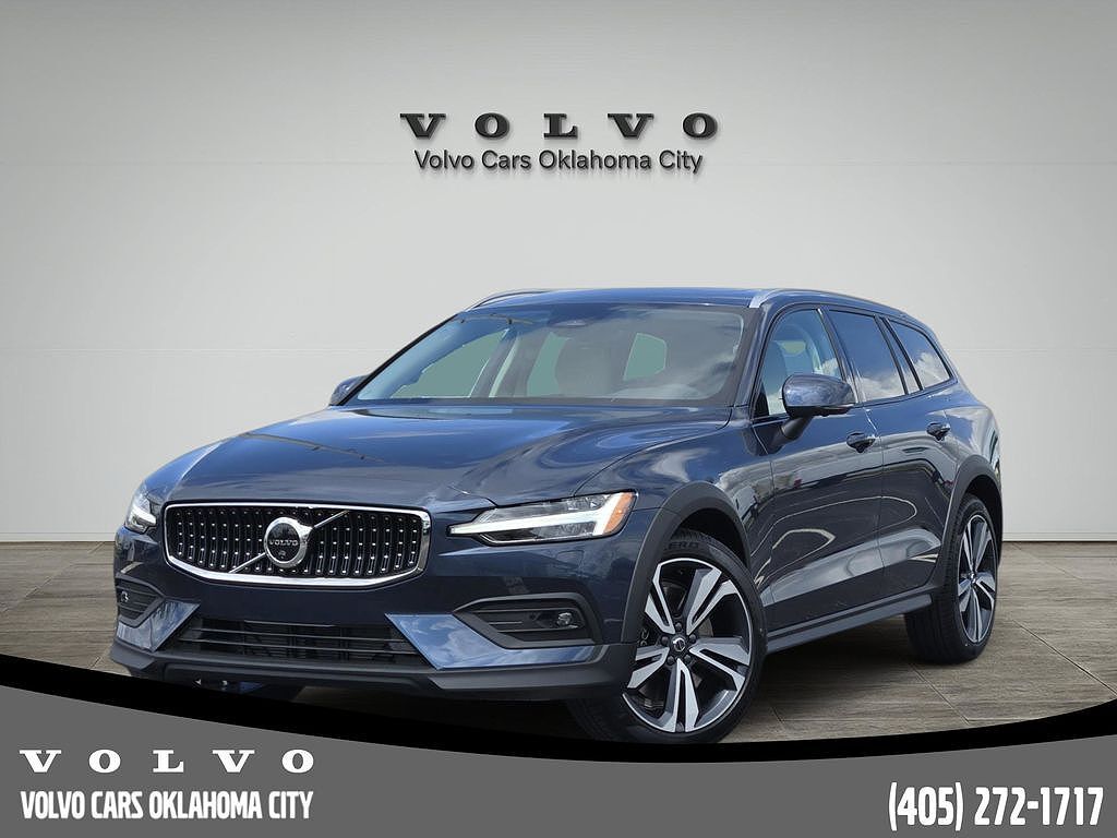 2026 VOLVO V60CC