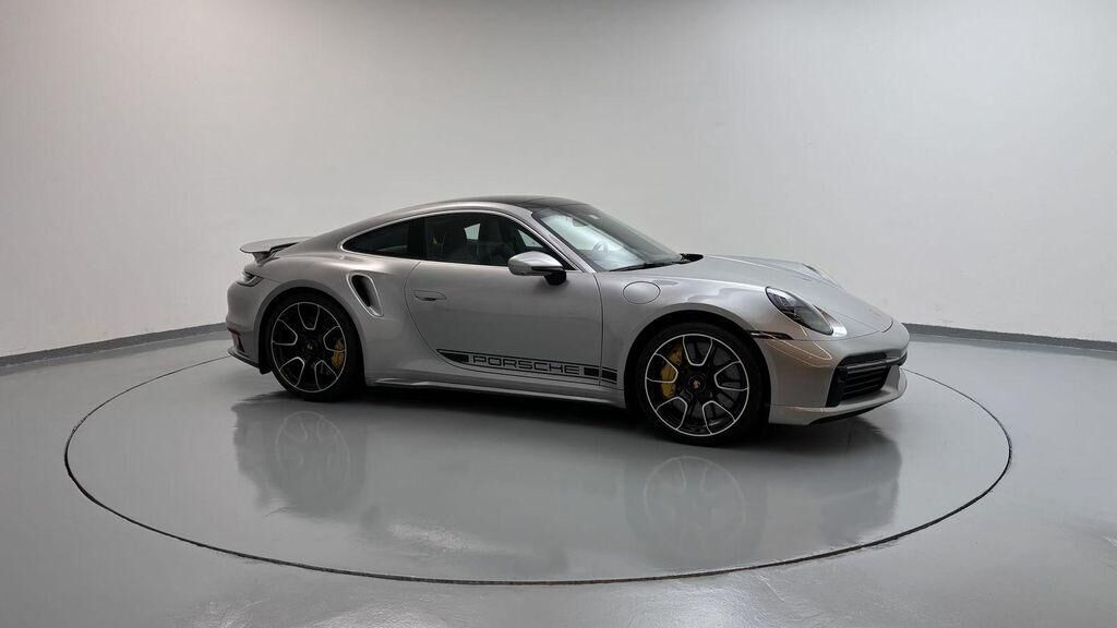 2025 PORSCHE 911