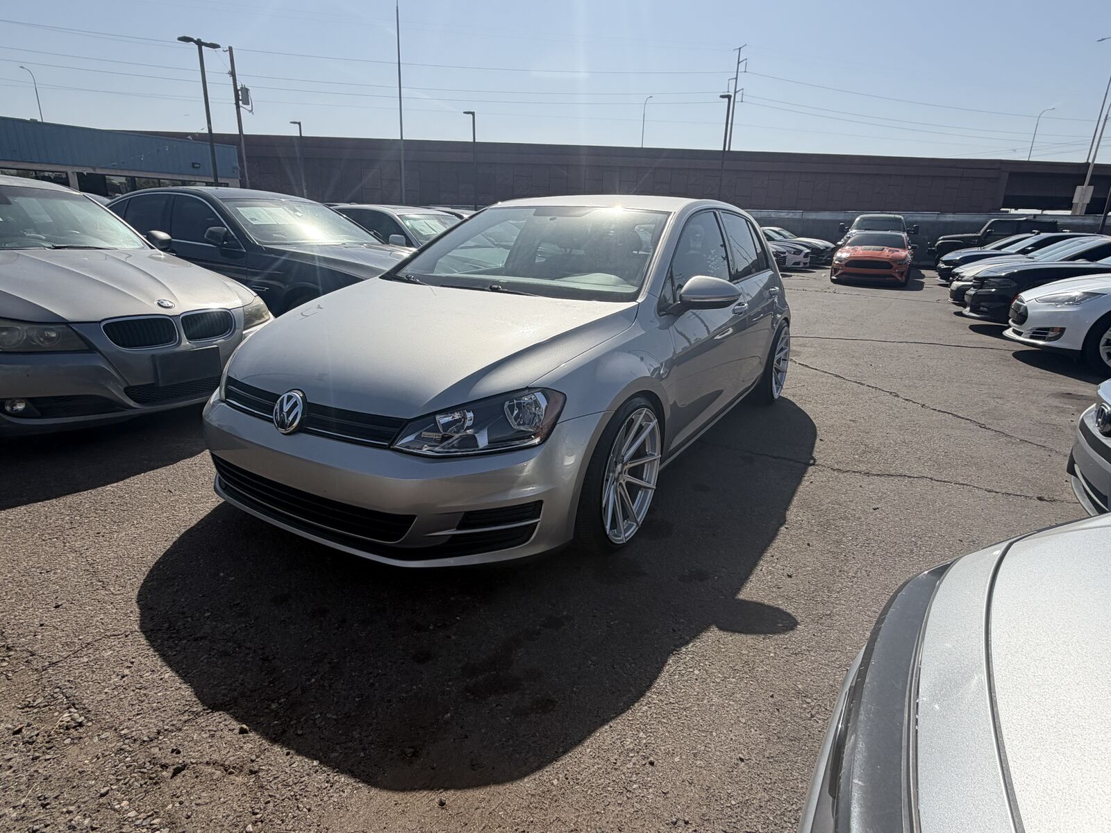 2016 VOLKSWAGEN Golf