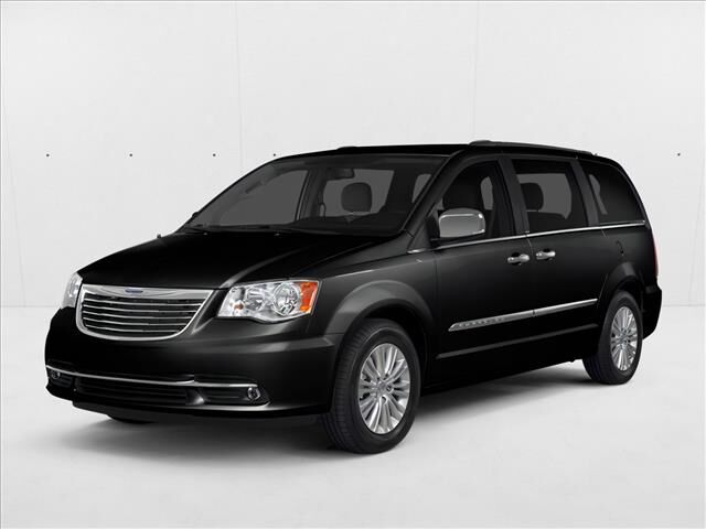 2014 CHRYSLER Town and Country