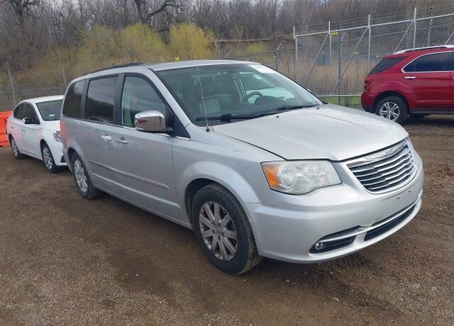 2011 CHRYSLER Town and Country