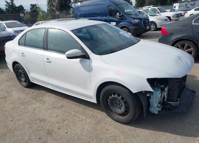 2012 VOLKSWAGEN Jetta