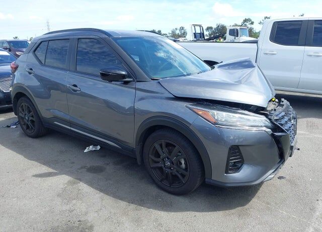 2023 NISSAN Kicks