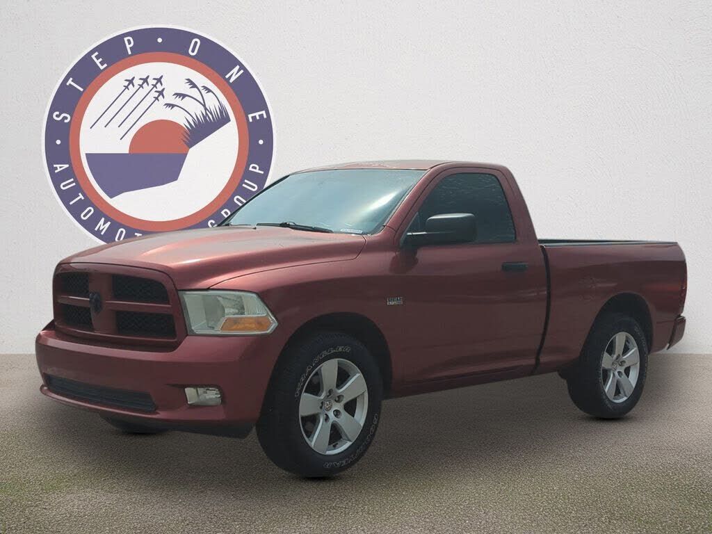 2012 DODGE Ram