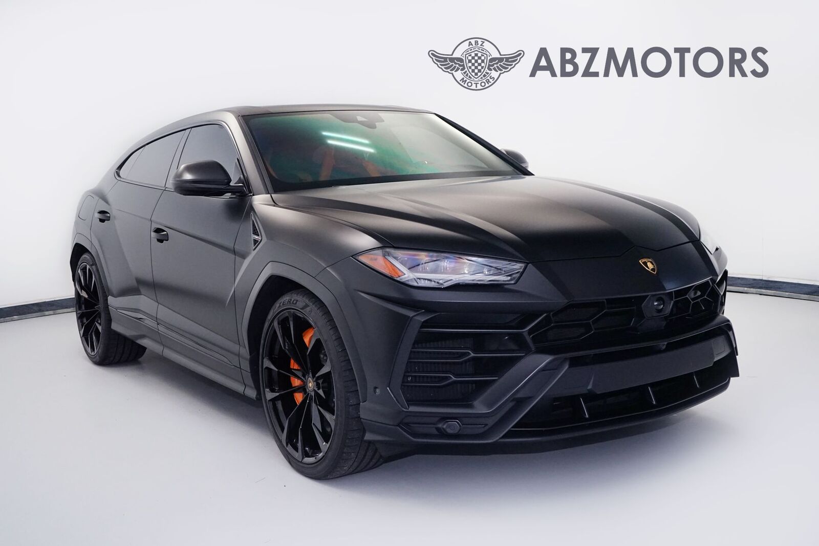 2022 LAMBORGHINI URUS