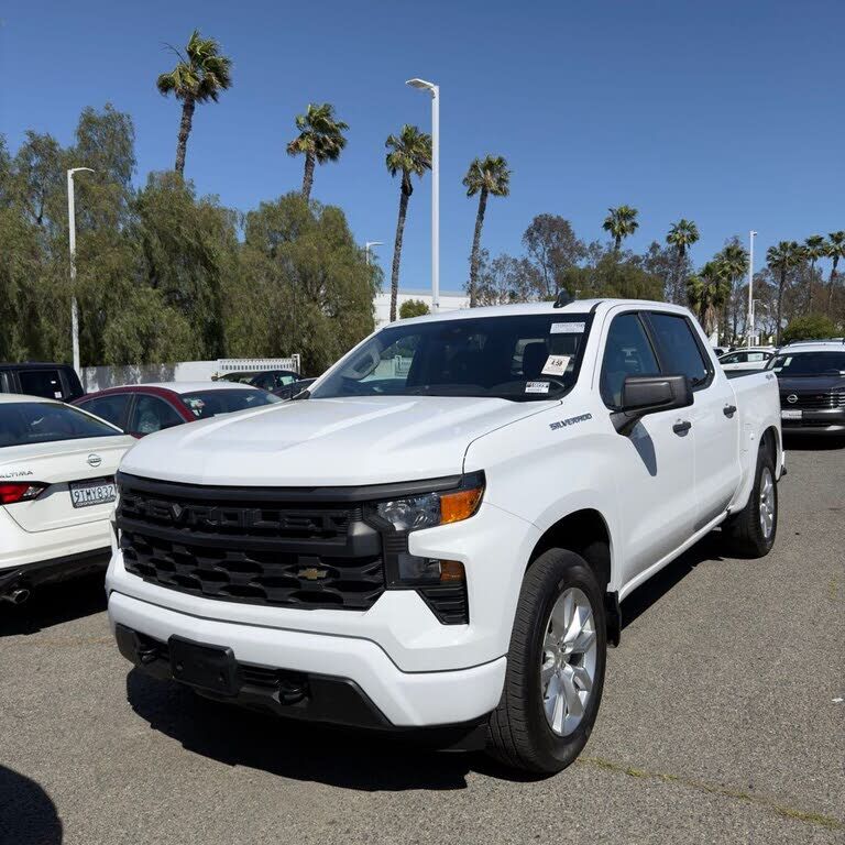 2023 CHEVROLET Silverado