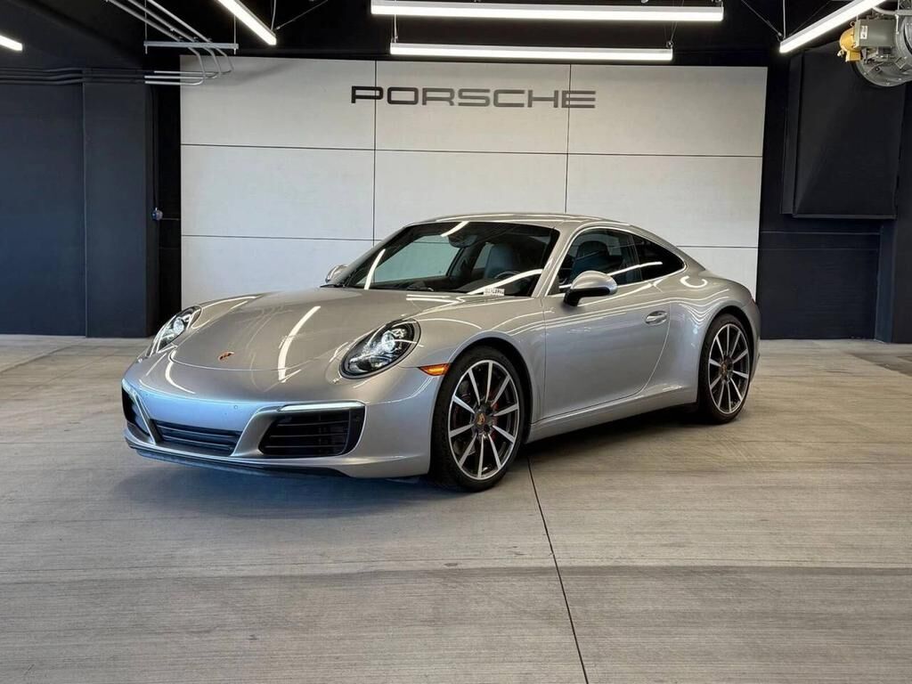 2017 PORSCHE 911