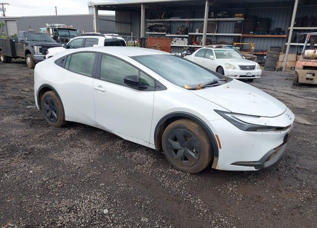 2024 TOYOTA PRIUS