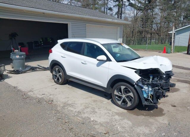 2017 HYUNDAI Tucson
