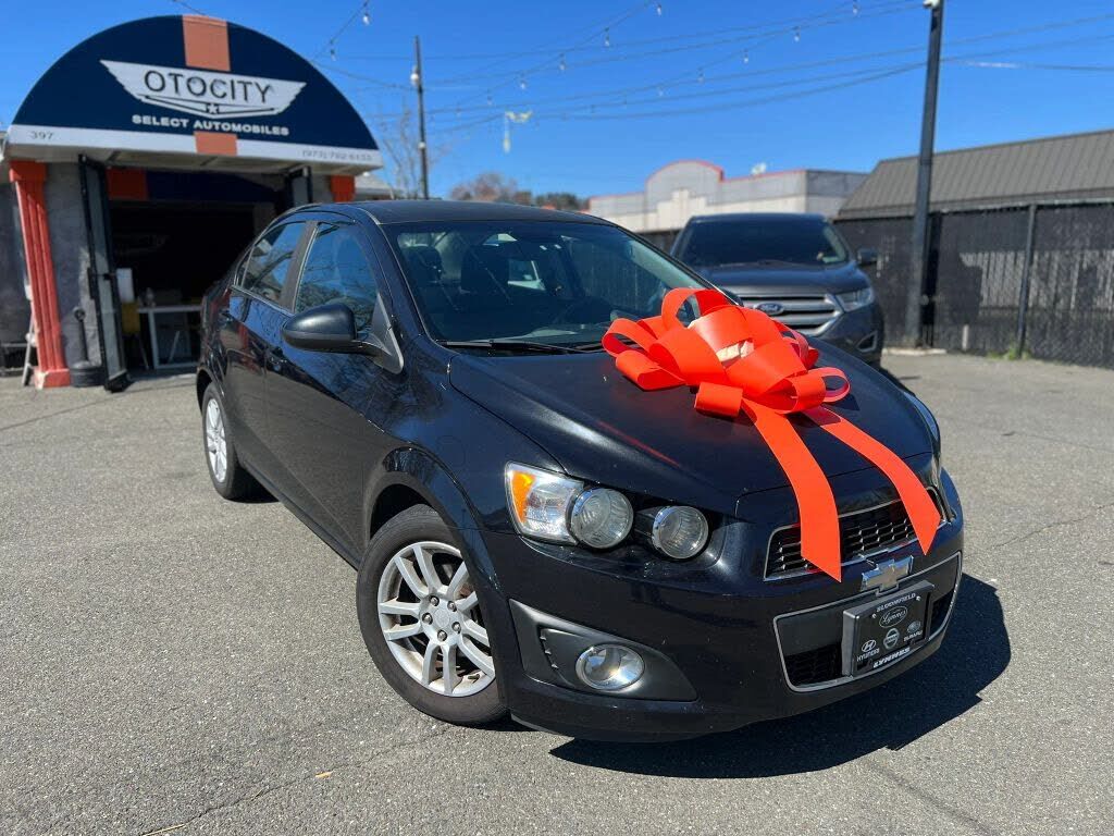 2013 CHEVROLET Sonic