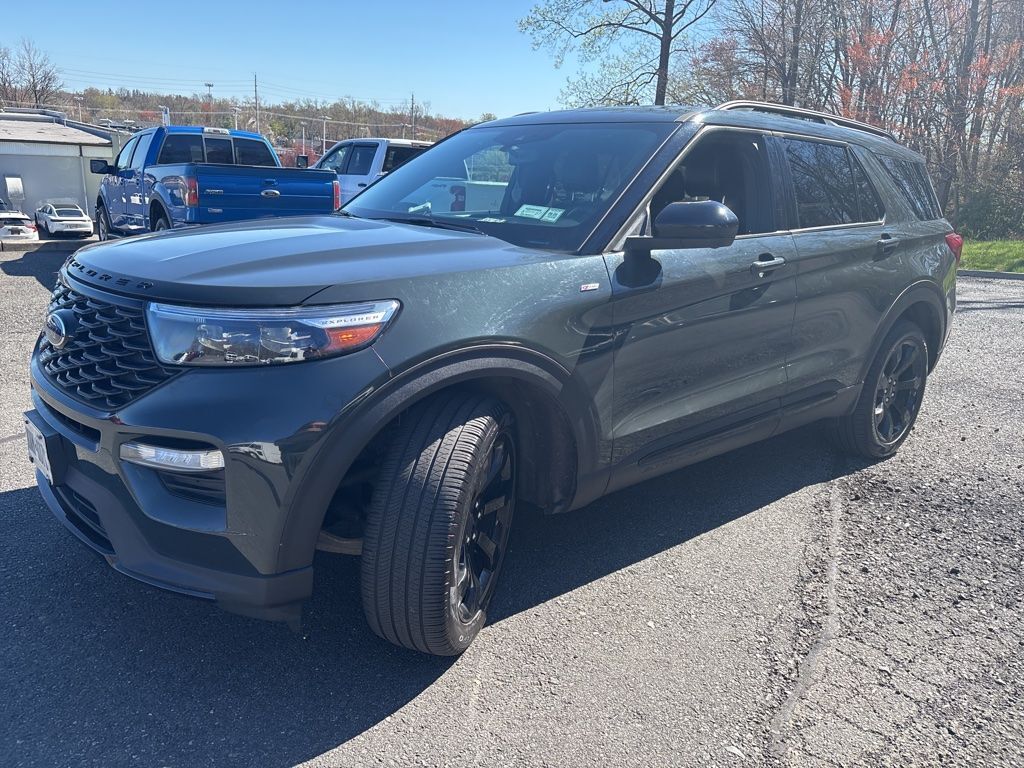 2023 FORD Explorer