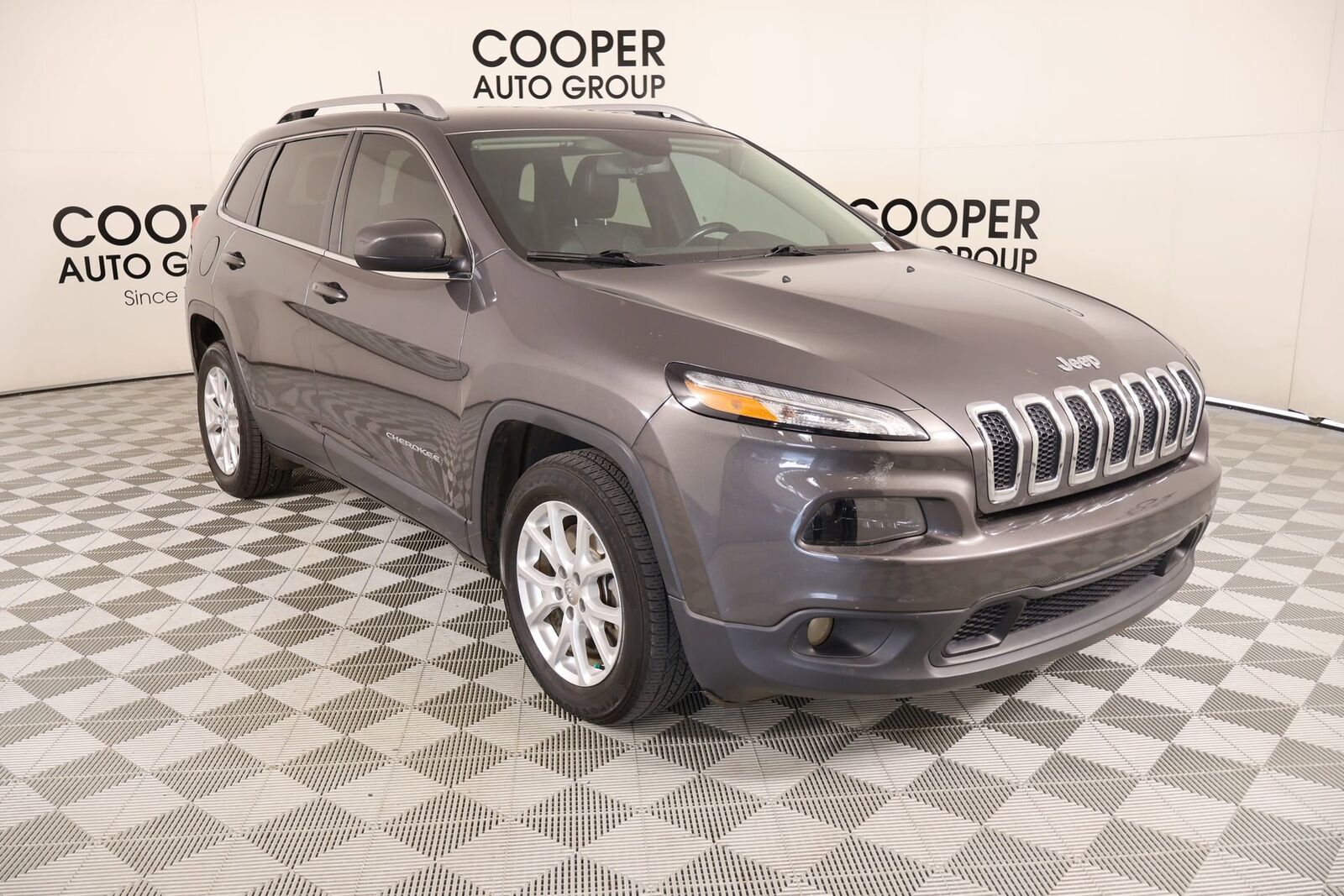 2018 JEEP Cherokee