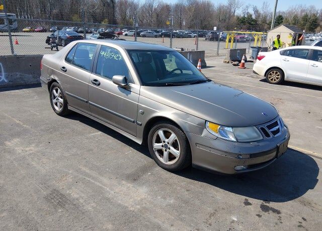 2004 SAAB 9-5