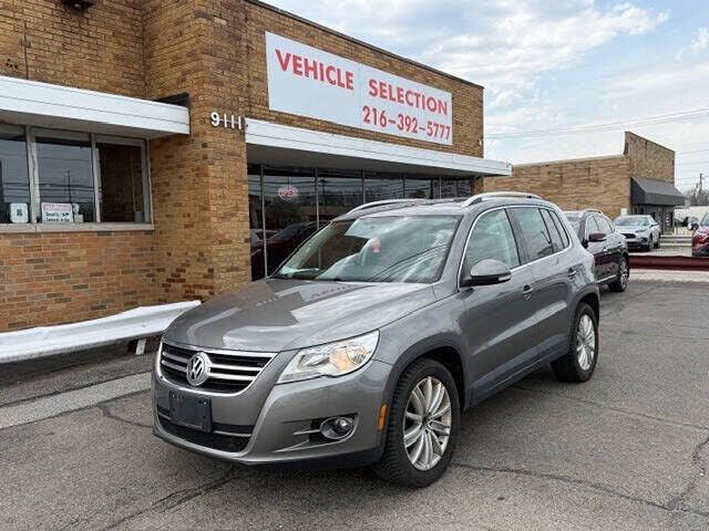 2011 VOLKSWAGEN Tiguan