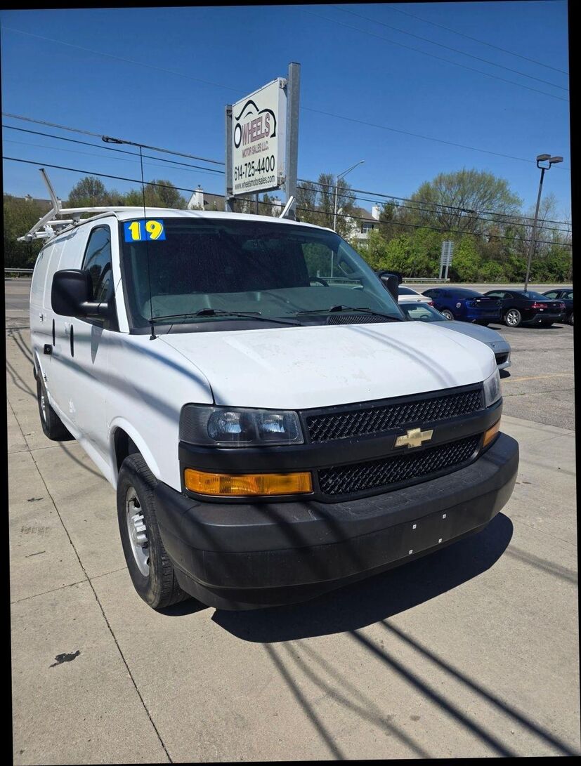 2019 CHEVROLET Express