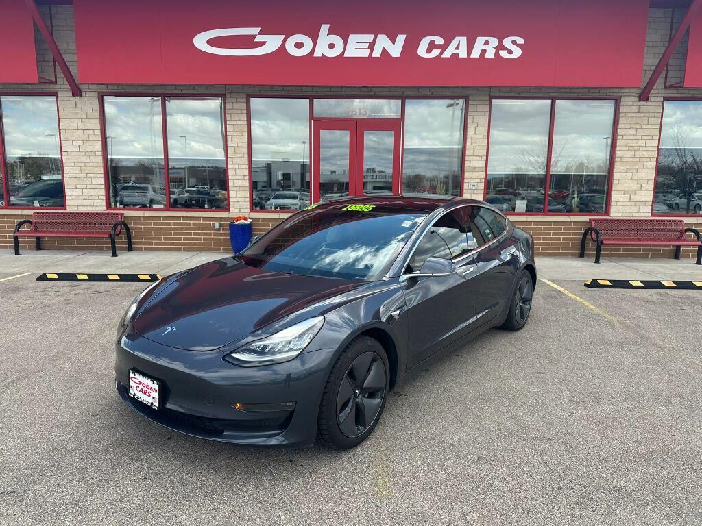2018 TESLA Model 3