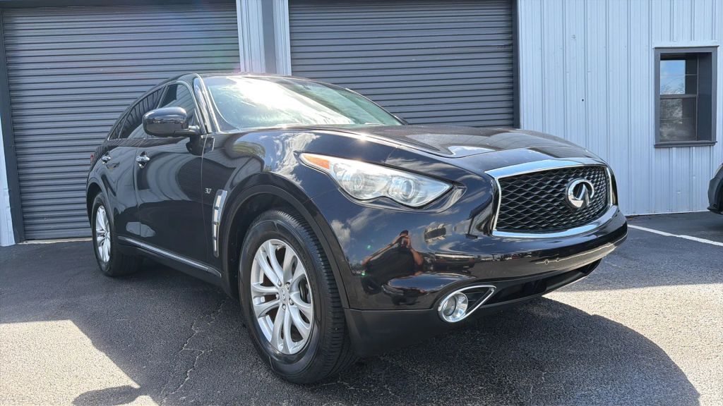 2017 INFINITI QX70