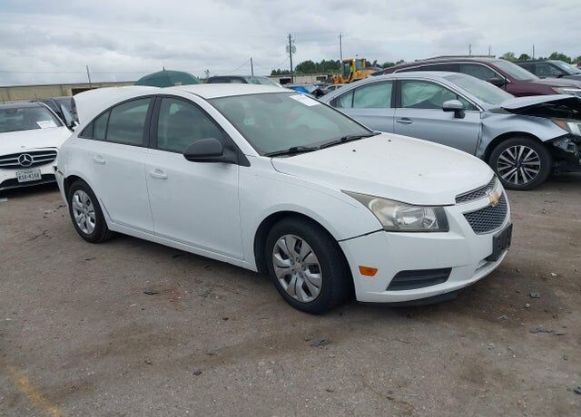 2013 CHEVROLET Cruze
