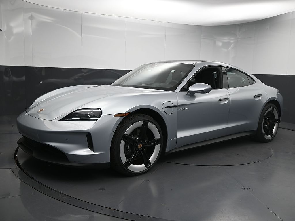 2025 PORSCHE Taycan