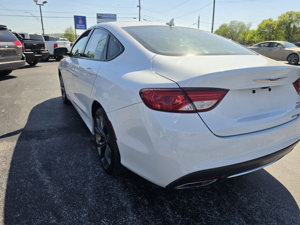 2016 CHRYSLER 200