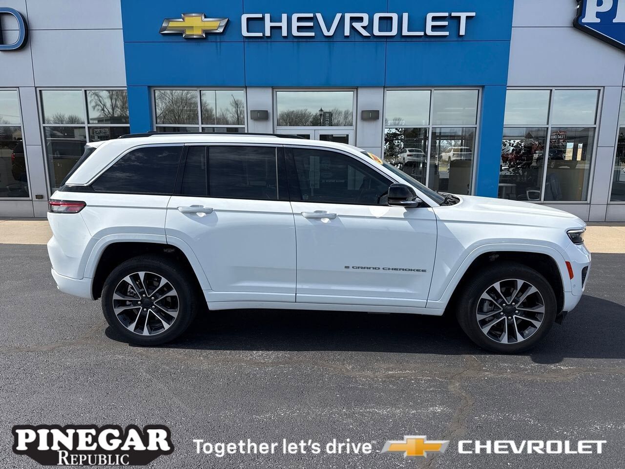 2022 JEEP Grand Cherokee