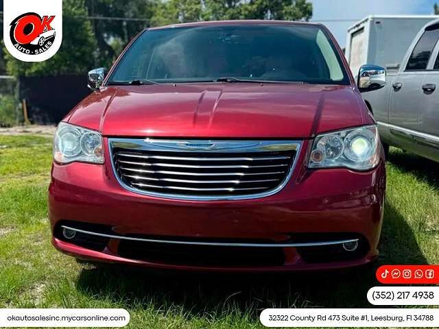 2014 CHRYSLER Town and Country