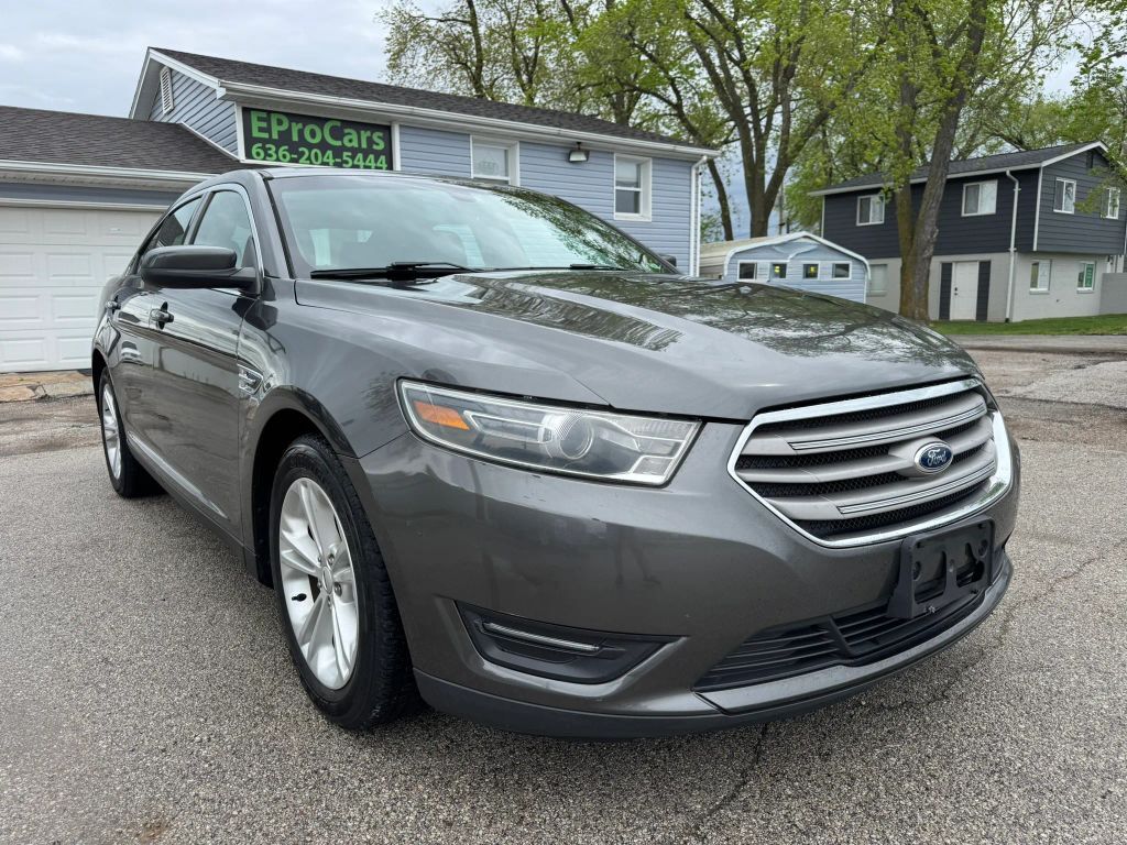 2015 FORD Taurus