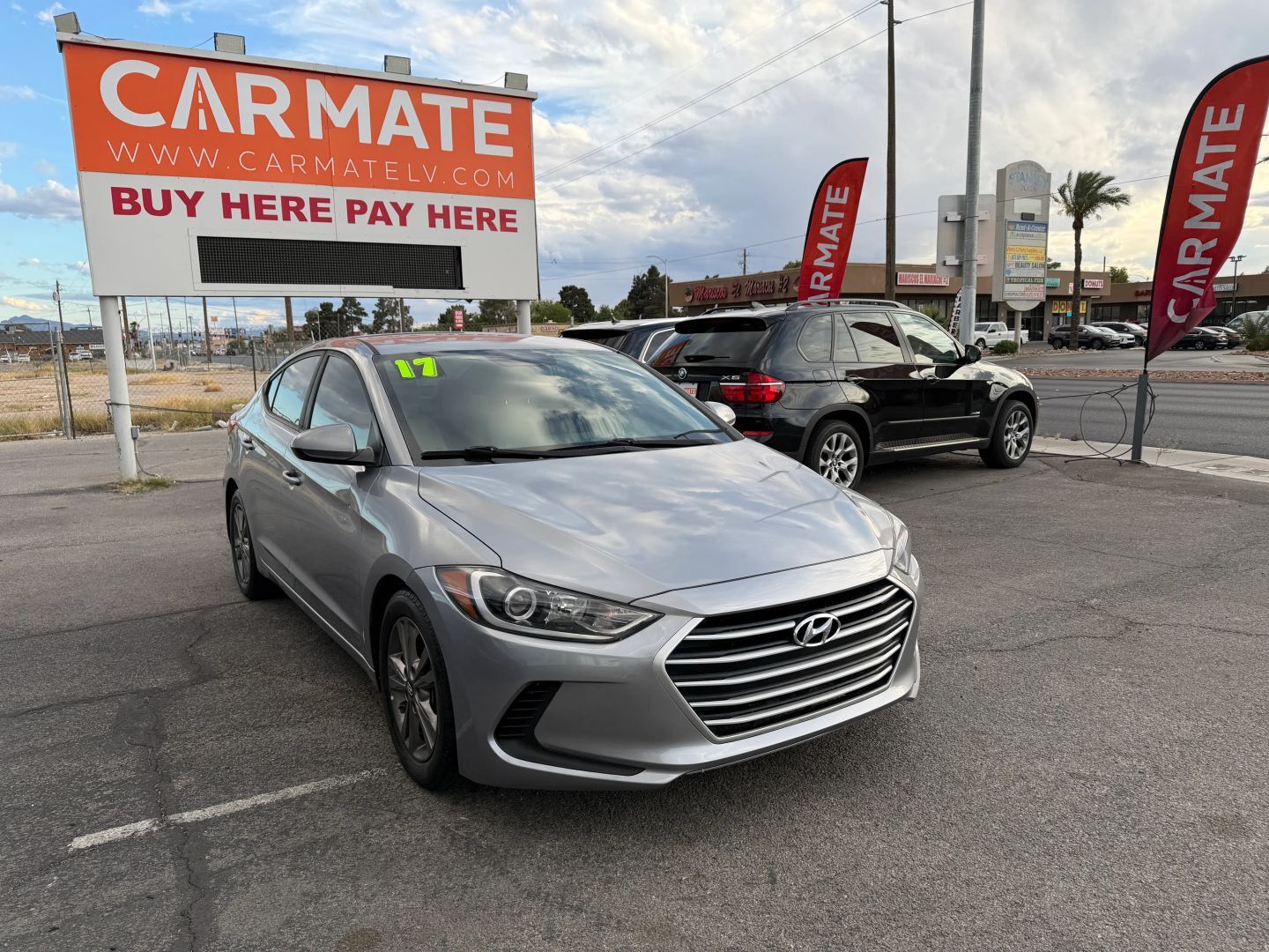 2017 HYUNDAI Elantra