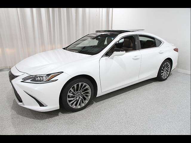 2025 LEXUS ES