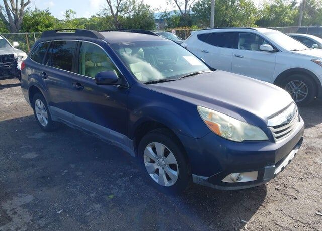2010 SUBARU Outback