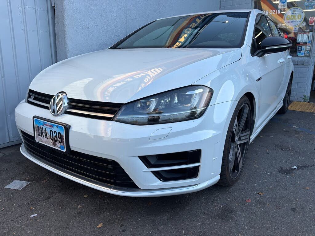 2016 VOLKSWAGEN Golf R
