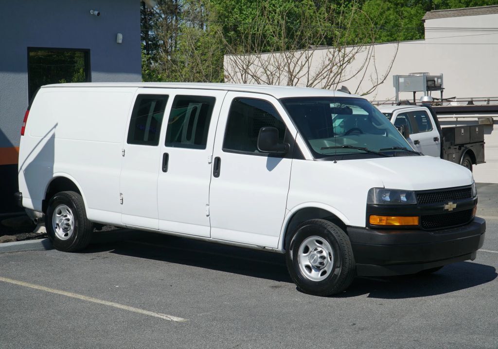 2020 CHEVROLET Express