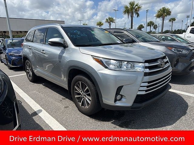 2017 TOYOTA Highlander